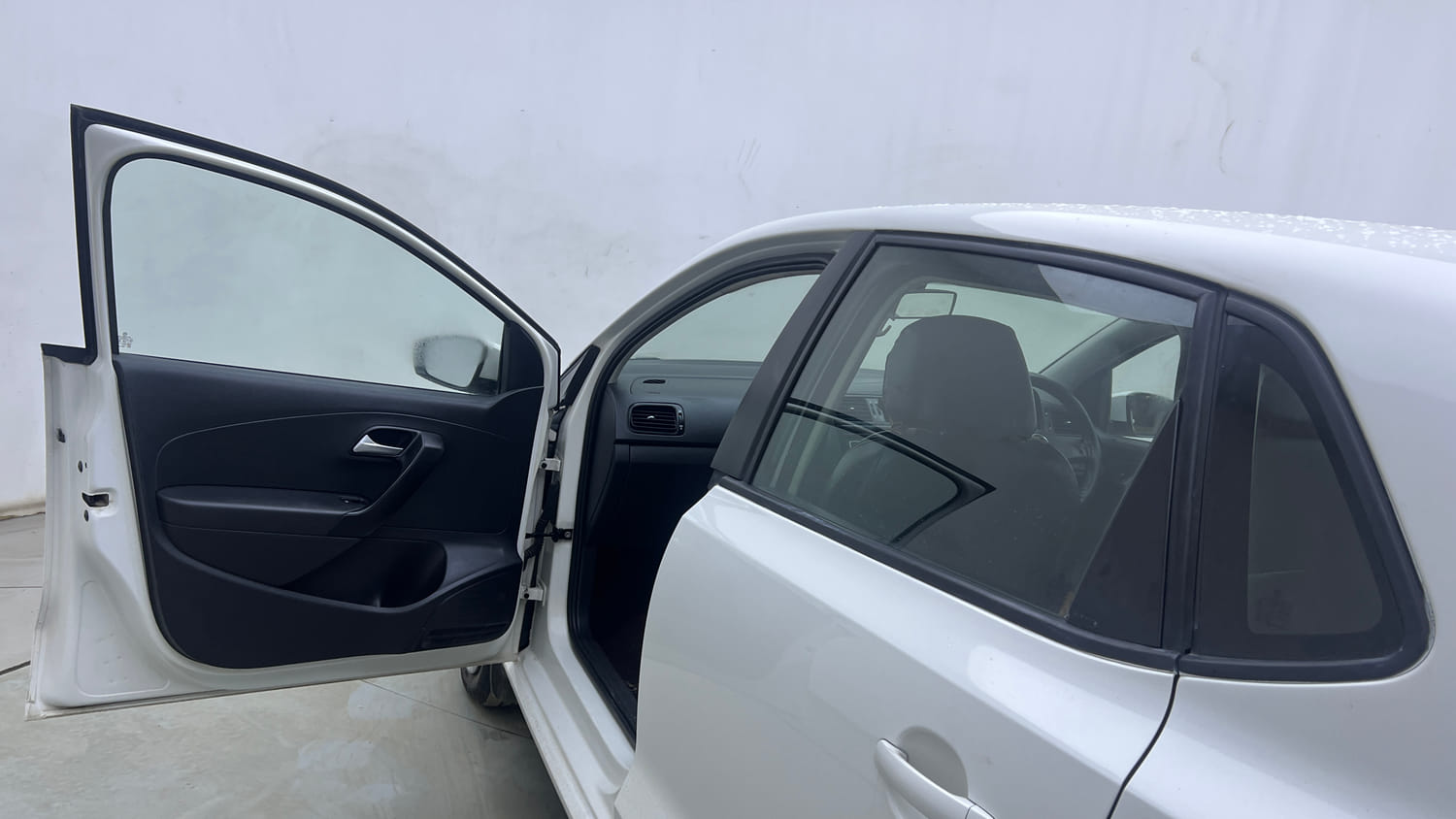 Used 2017 Volkswagen Polo Comfortline 1.2L (P) Petrol Manual interior LEFT FRONT DOOR OPEN VIEW