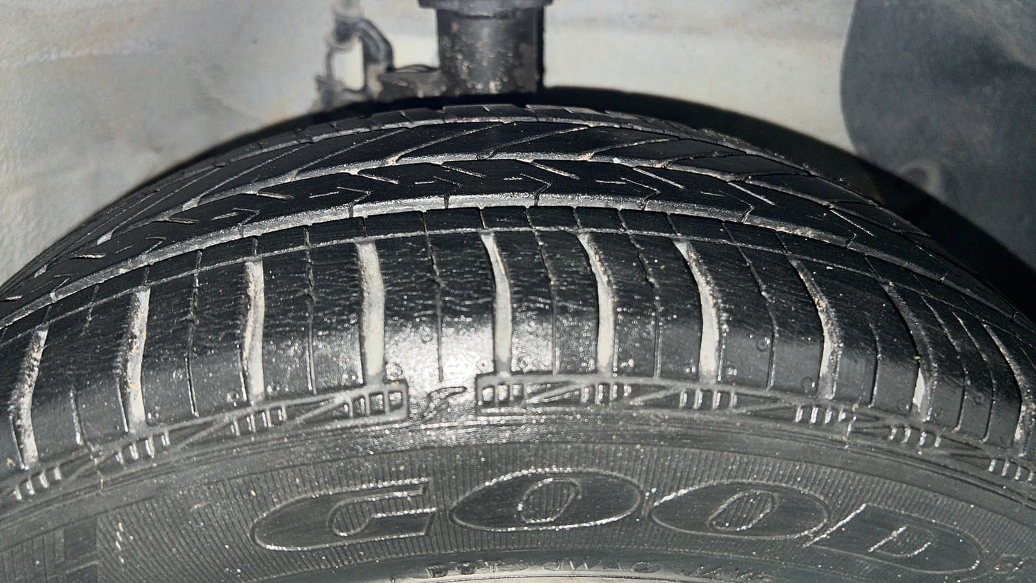 Used 2018 Hyundai Xcent SX Petrol Manual tyres RIGHT FRONT TYRE TREAD VIEW