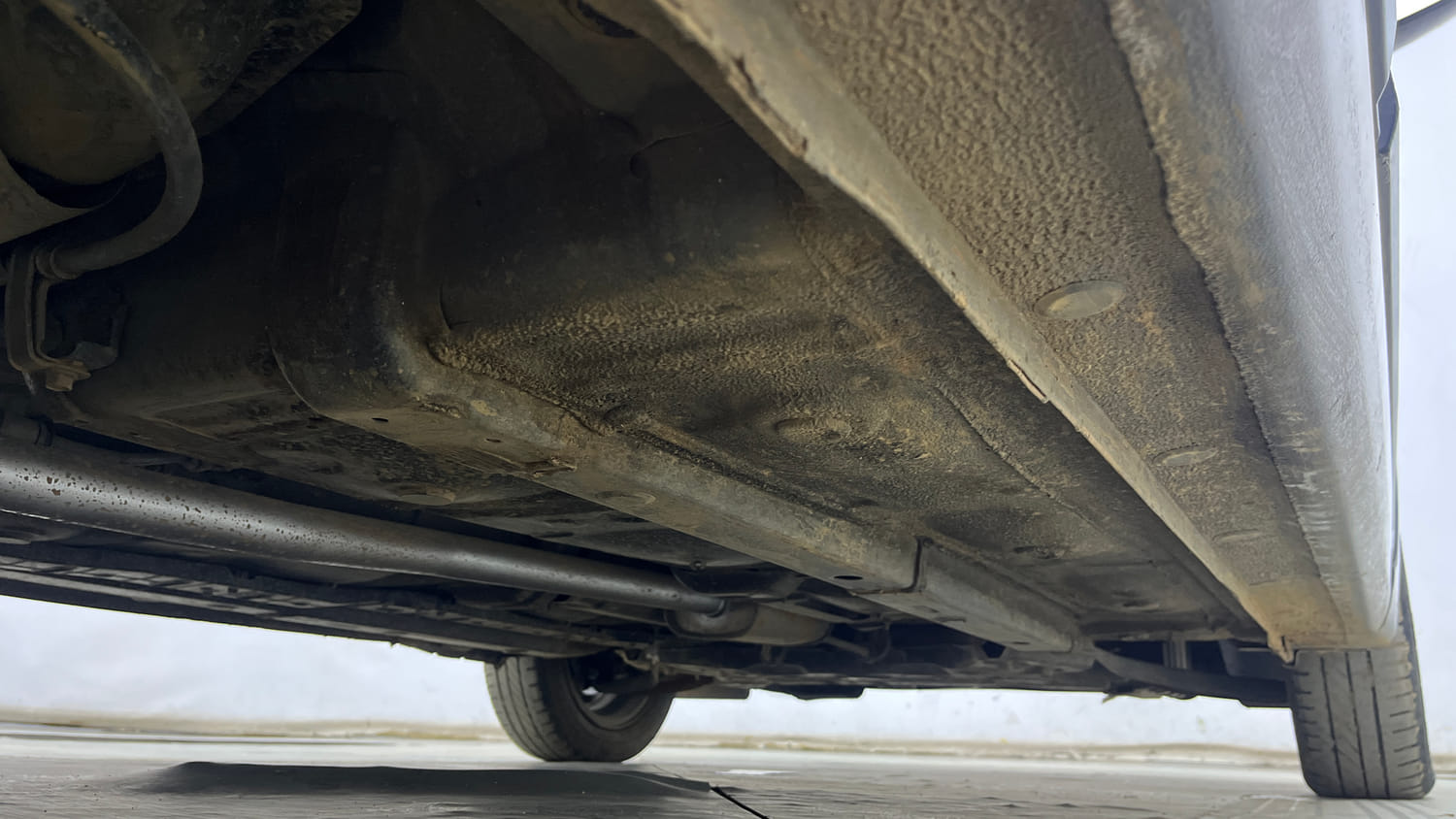 Used 2018 Hyundai Grand i10 Sportz AT 1.2 Kappa VTVT Petrol Automatic extra REAR RIGHT UNDERBODY VIEW