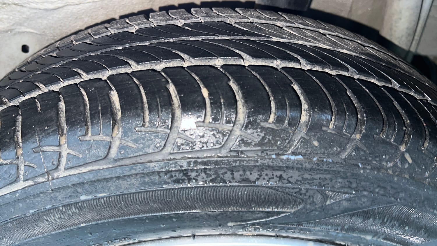 Used 2016 Maruti Suzuki Celerio VXi CNG Cng Manual tyres LEFT REAR TYRE TREAD VIEW