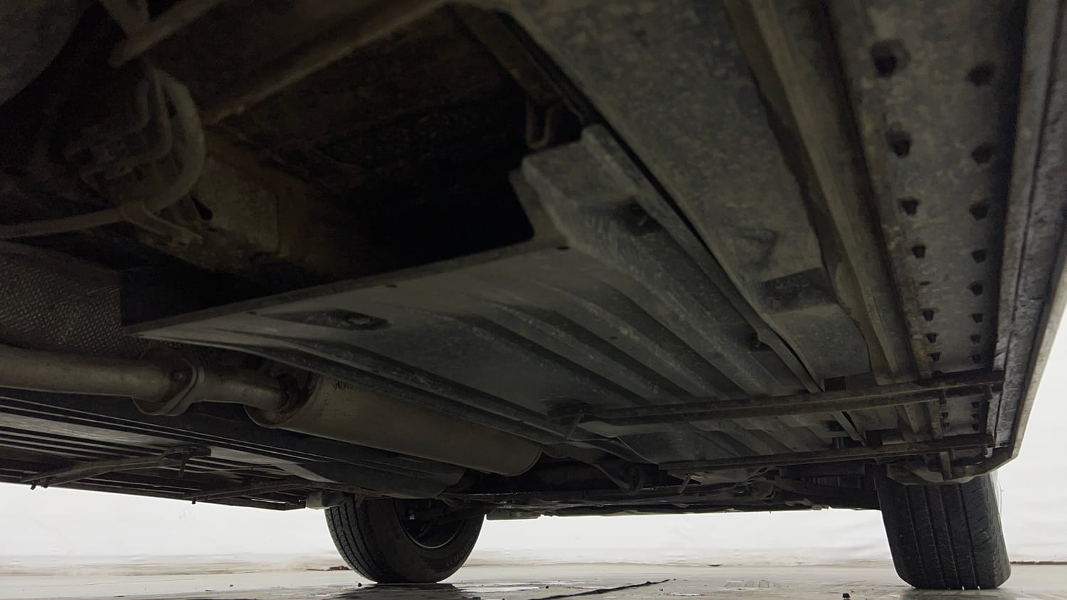 Used 2025 Maruti Suzuki Grand Vitara Delta CNG Cng Manual extra REAR RIGHT UNDERBODY VIEW