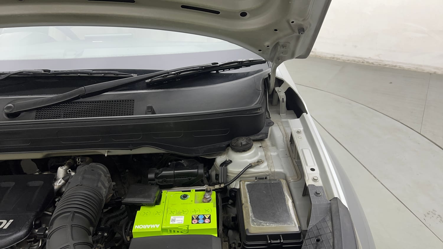 Used 2020 Hyundai Venue SX Plus 1.0 Turbo DCT Petrol Automatic engine ENGINE LEFT SIDE HINGE & APRON VIEW