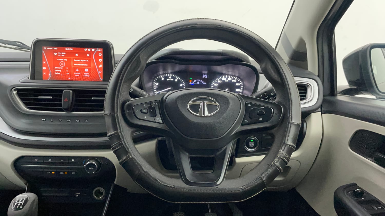 Used 2022 Tata Altroz XT Diesel Diesel Manual interior STEERING VIEW