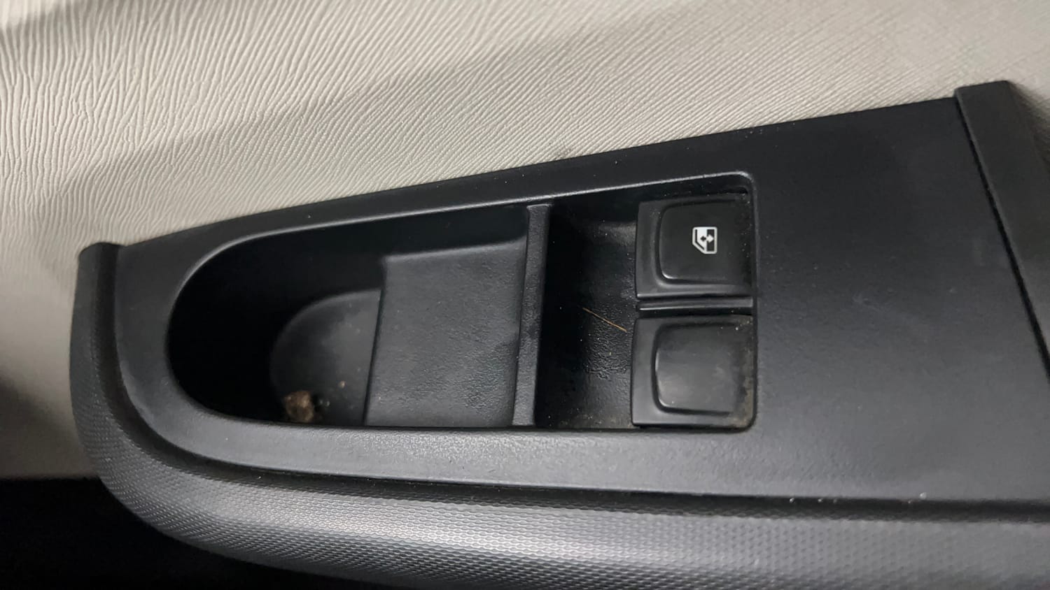Used 2022 Tata Altroz XE Petrol Petrol Manual top_features Power windows