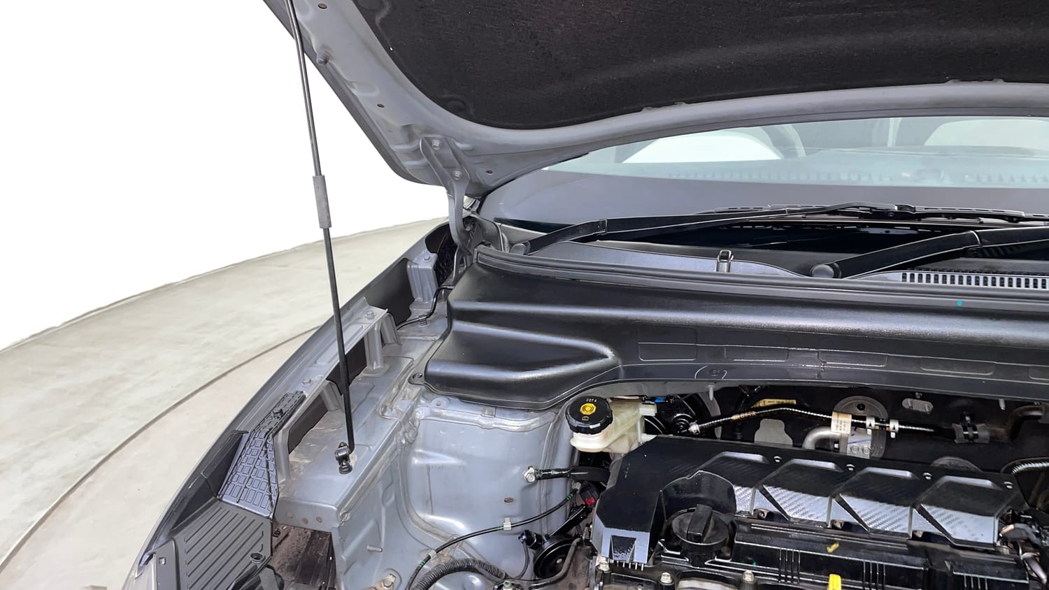 Used 2023 Hyundai Creta SX 1.5 Petrol IVT Petrol Automatic engine ENGINE RIGHT SIDE HINGE & APRON VIEW