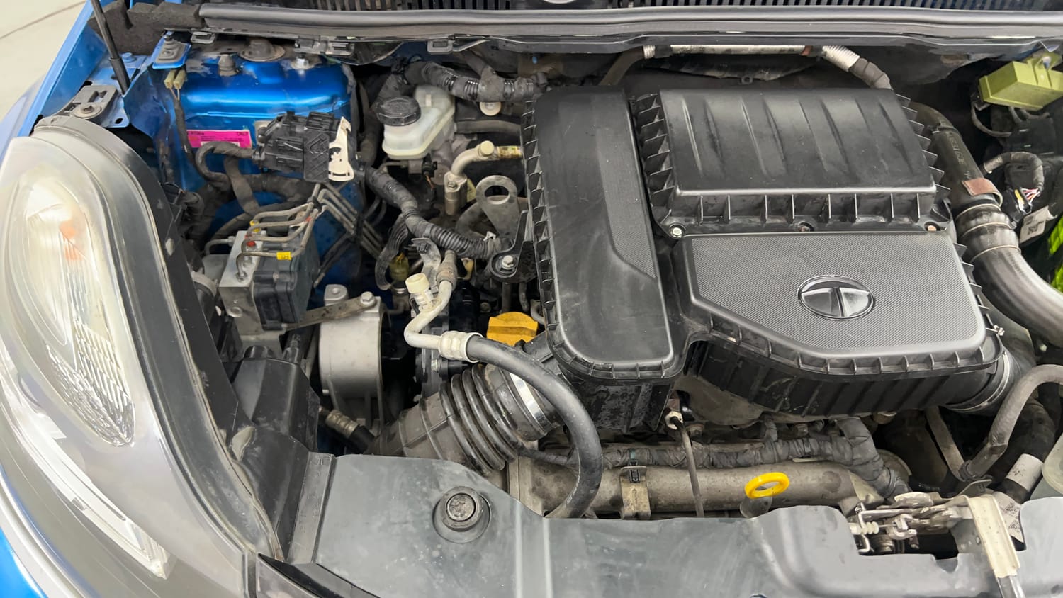 Used 2018 Tata Nexon XZ Plus Diesel Dual Tone Diesel Manual engine ENGINE RIGHT SIDE VIEW