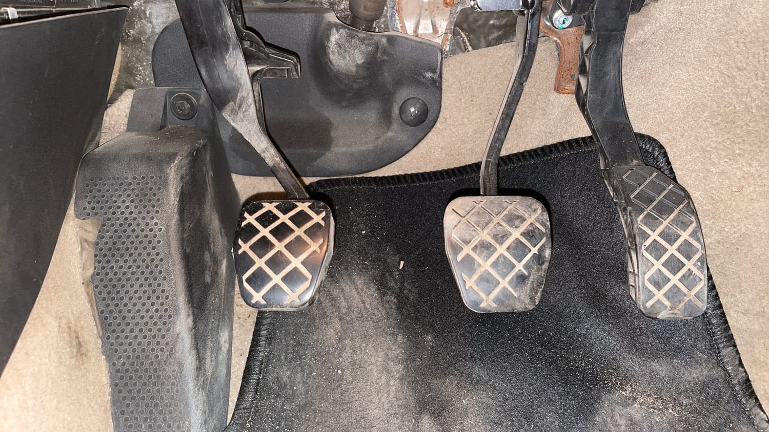 Used 2014 Volkswagen Polo Highline1.5L (D) Diesel Manual interior PEDALS VIEW