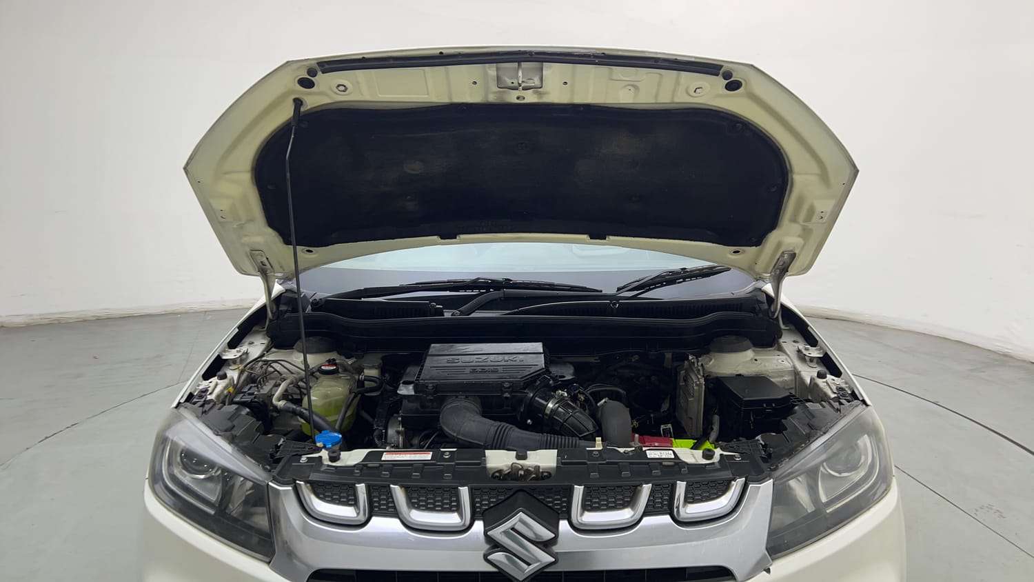 Used 2018 maruti-suzuki Vitara Brezza ZDi Plus AGS Diesel Automatic engine ENGINE & BONNET OPEN FRONT VIEW