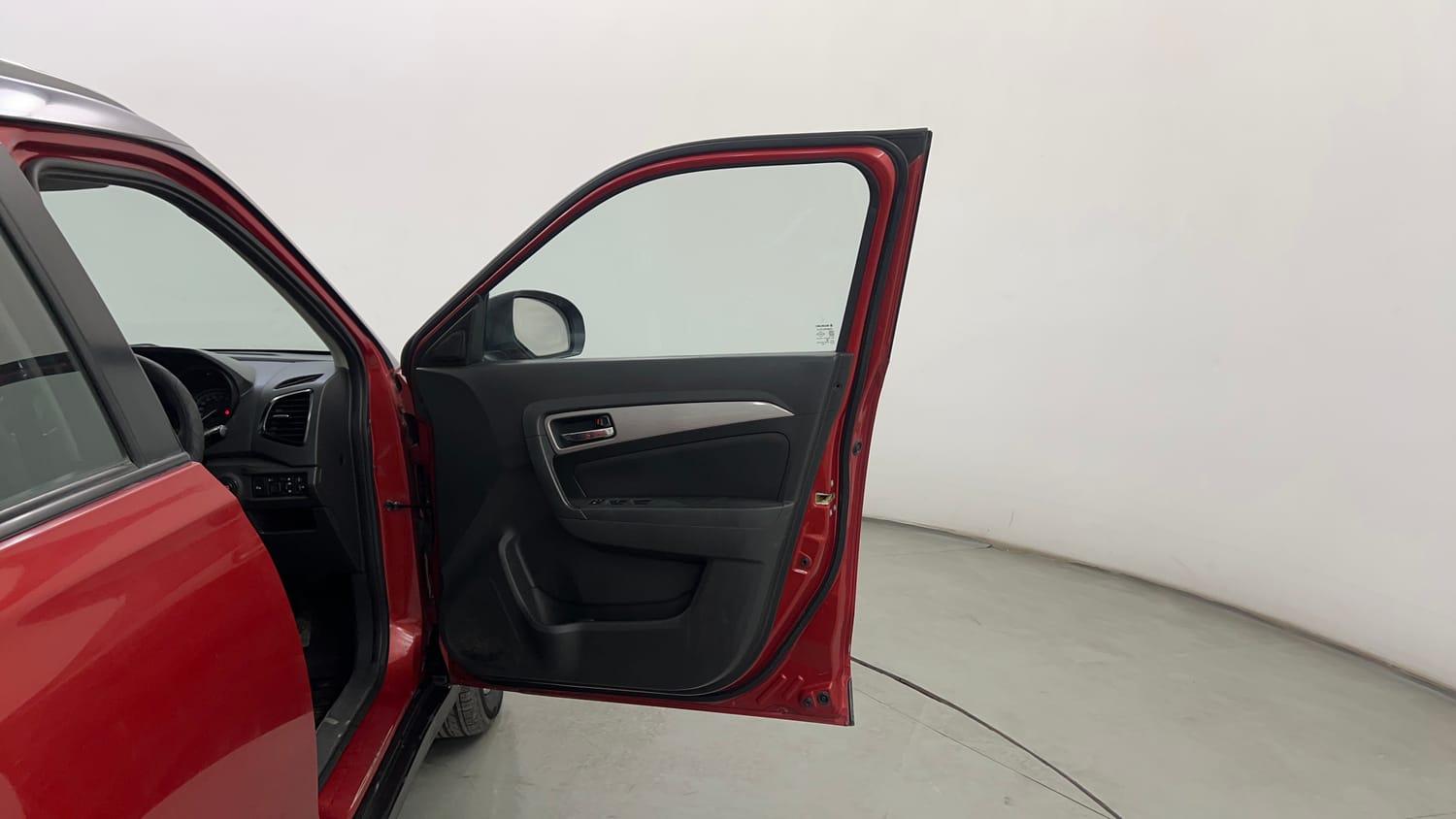 Used 2016 Maruti Suzuki Vitara Brezza [2016-2020] ZDi Plus Diesel Manual interior RIGHT FRONT DOOR OPEN VIEW