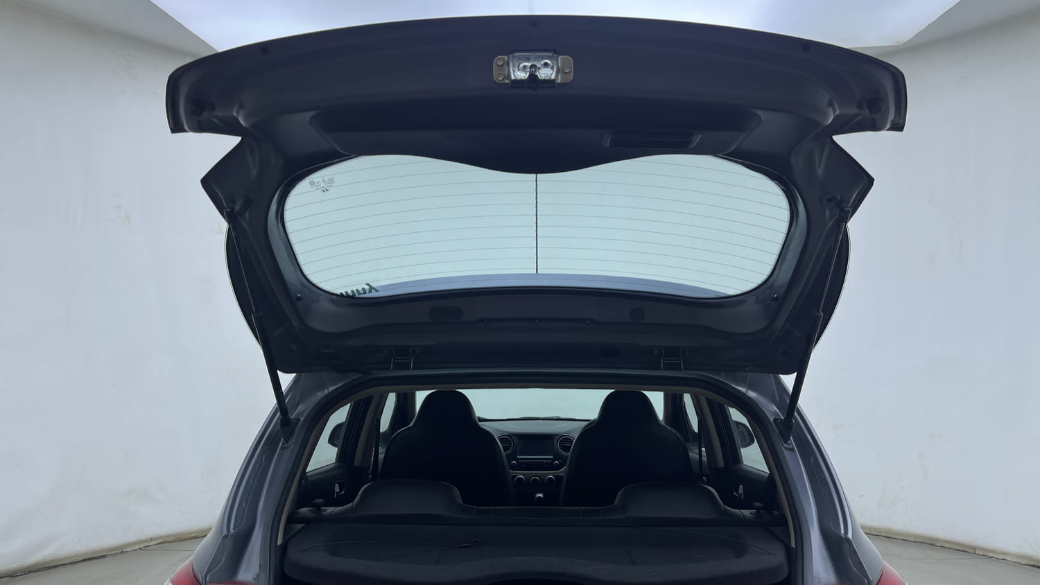 Used 2018 Hyundai Grand i10 Sportz AT 1.2 Kappa VTVT Petrol Automatic interior DICKY DOOR OPEN VIEW