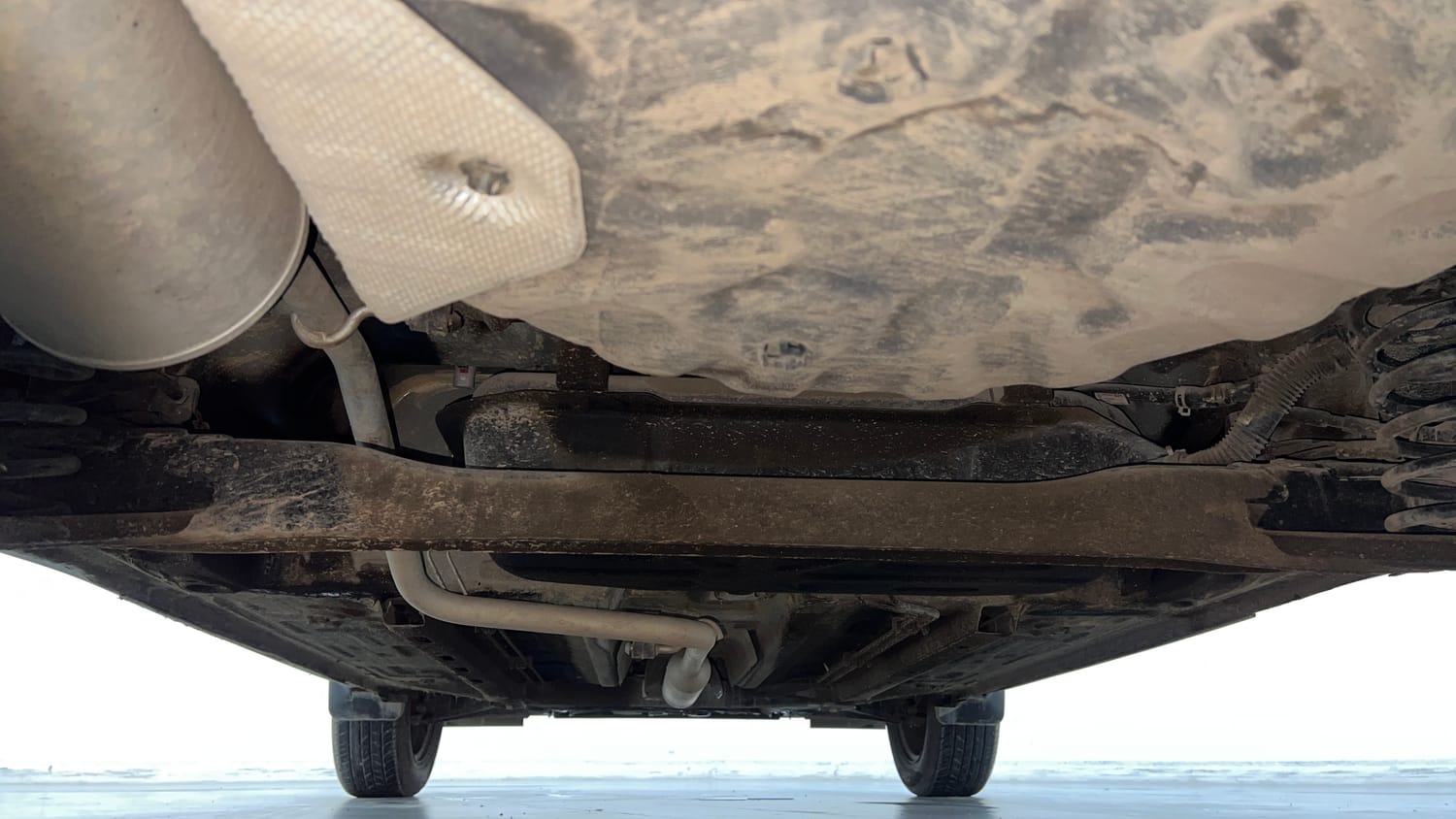 Used 2024 Nissan Magnite XL Petrol Manual extra REAR UNDERBODY VIEW (TAKEN FROM REAR)