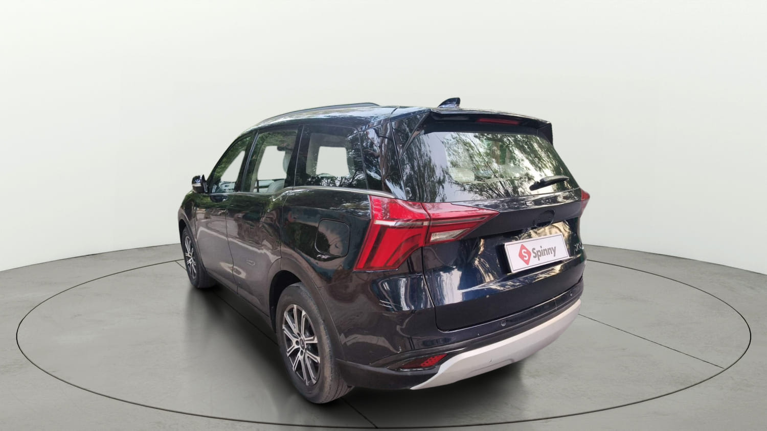 Used 2022 Mahindra XUV700 AX 7 Diesel AT AWD Luxury Pack 7 STR Diesel Automatic exterior LEFT REAR CORNER VIEW