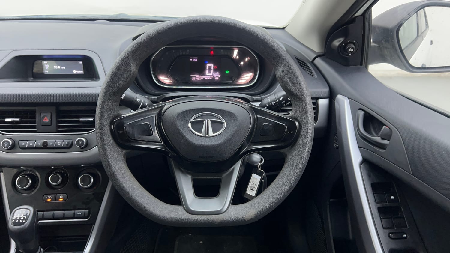 Used 2022 Tata Nexon XM Petrol Manual interior STEERING VIEW