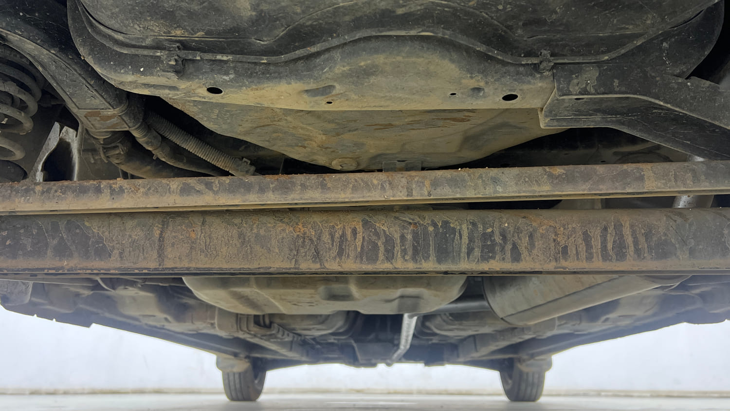Used 2014 Hyundai Eon D-Lite + Petrol Manual extra REAR UNDERBODY VIEW (TAKEN FROM REAR)