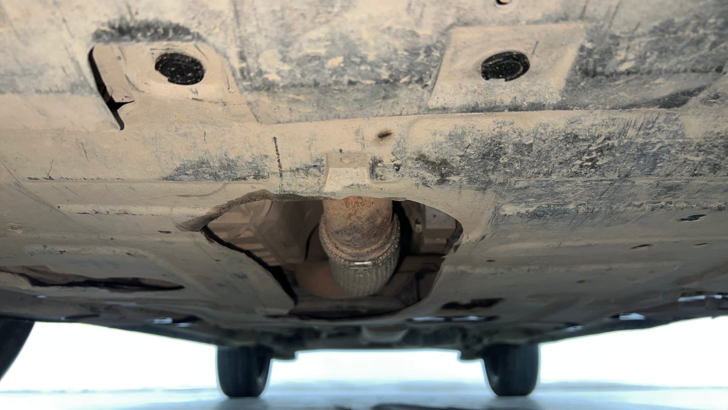 Used 2025 Mahindra XUV 3XO AX7L 1.2 Petrol AT Petrol Automatic extra FRONT LEFT UNDERBODY VIEW