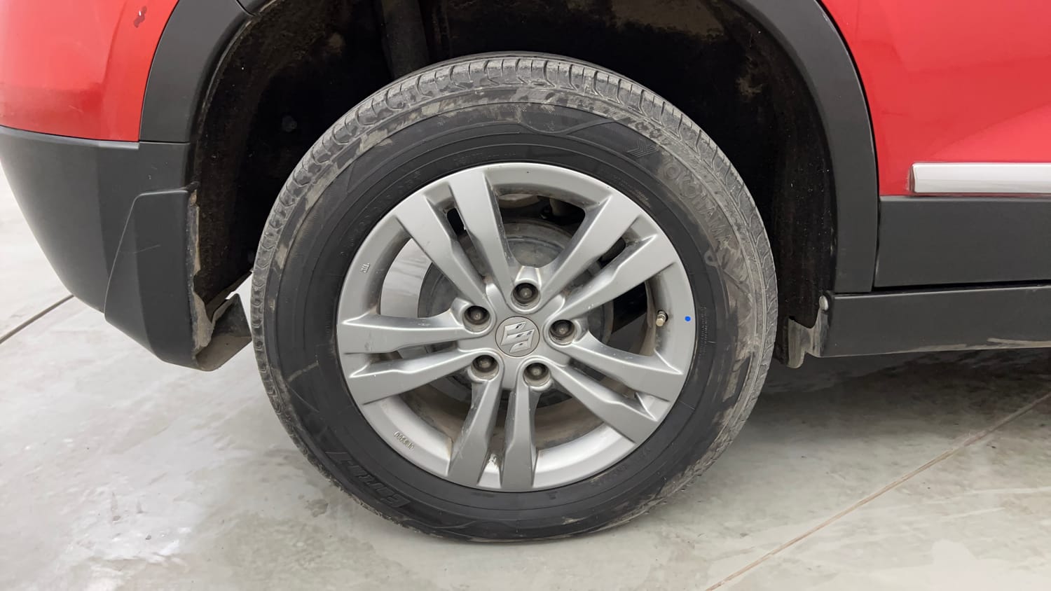 Used 2016 Maruti Suzuki Vitara Brezza [2016-2020] ZDi Plus Diesel Manual tyres RIGHT REAR TYRE RIM VIEW