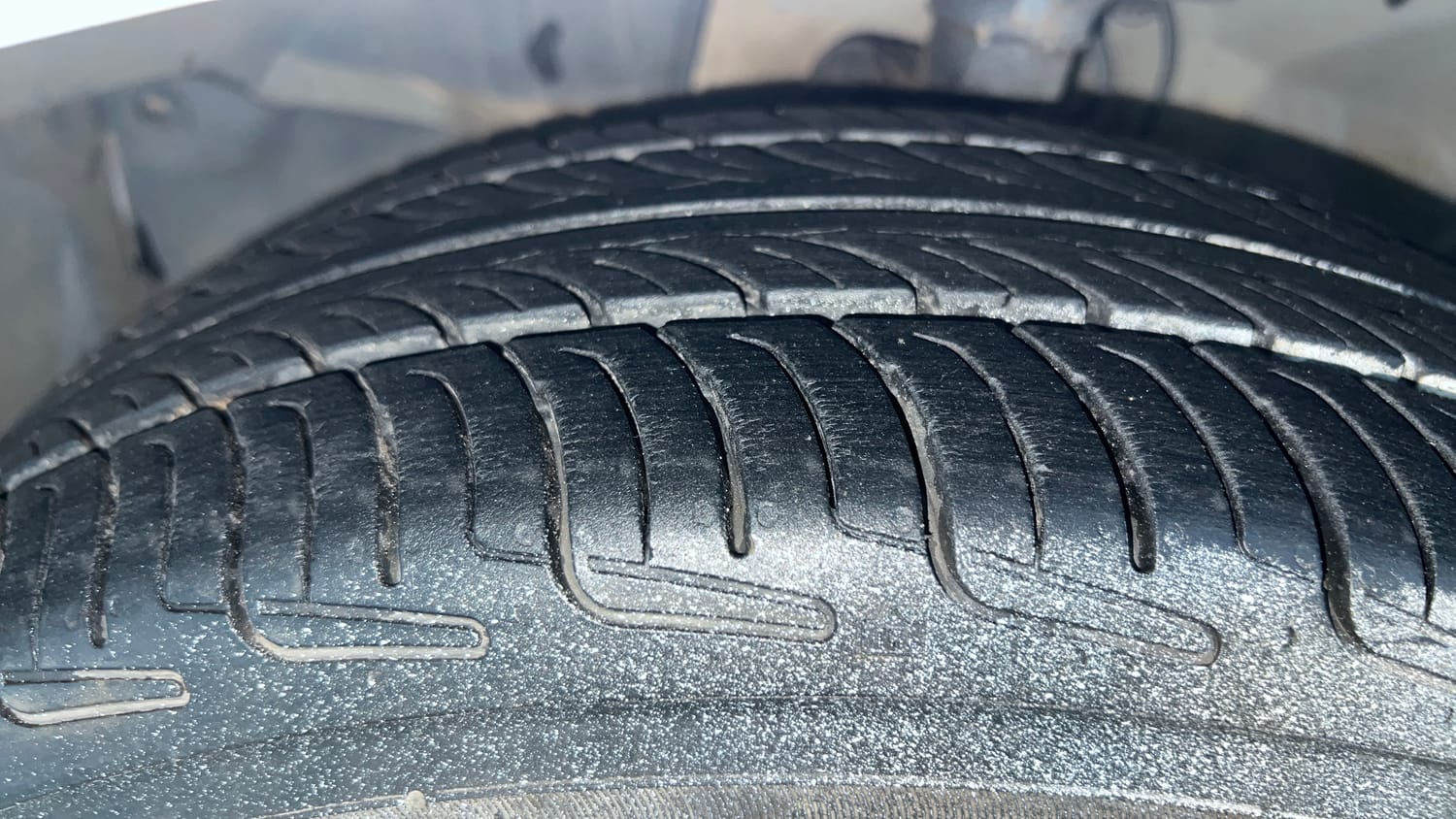 Used 2016 Honda City SV Petrol Manual tyres LEFT FRONT TYRE TREAD VIEW