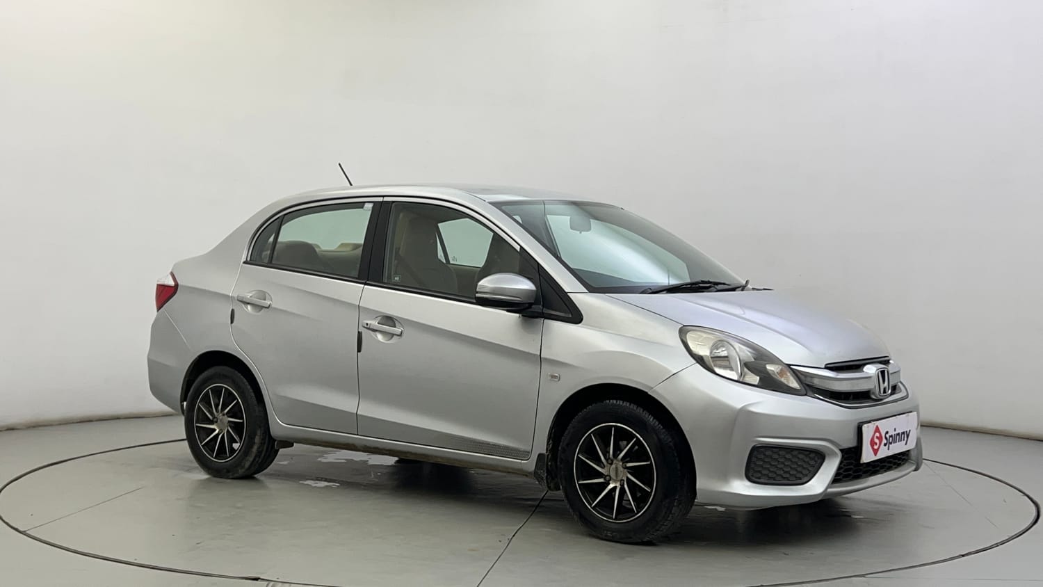 Used 2017 Honda Amaze 1.5 S i-DTEC Opt Diesel Manual exterior RIGHT FRONT CORNER VIEW
