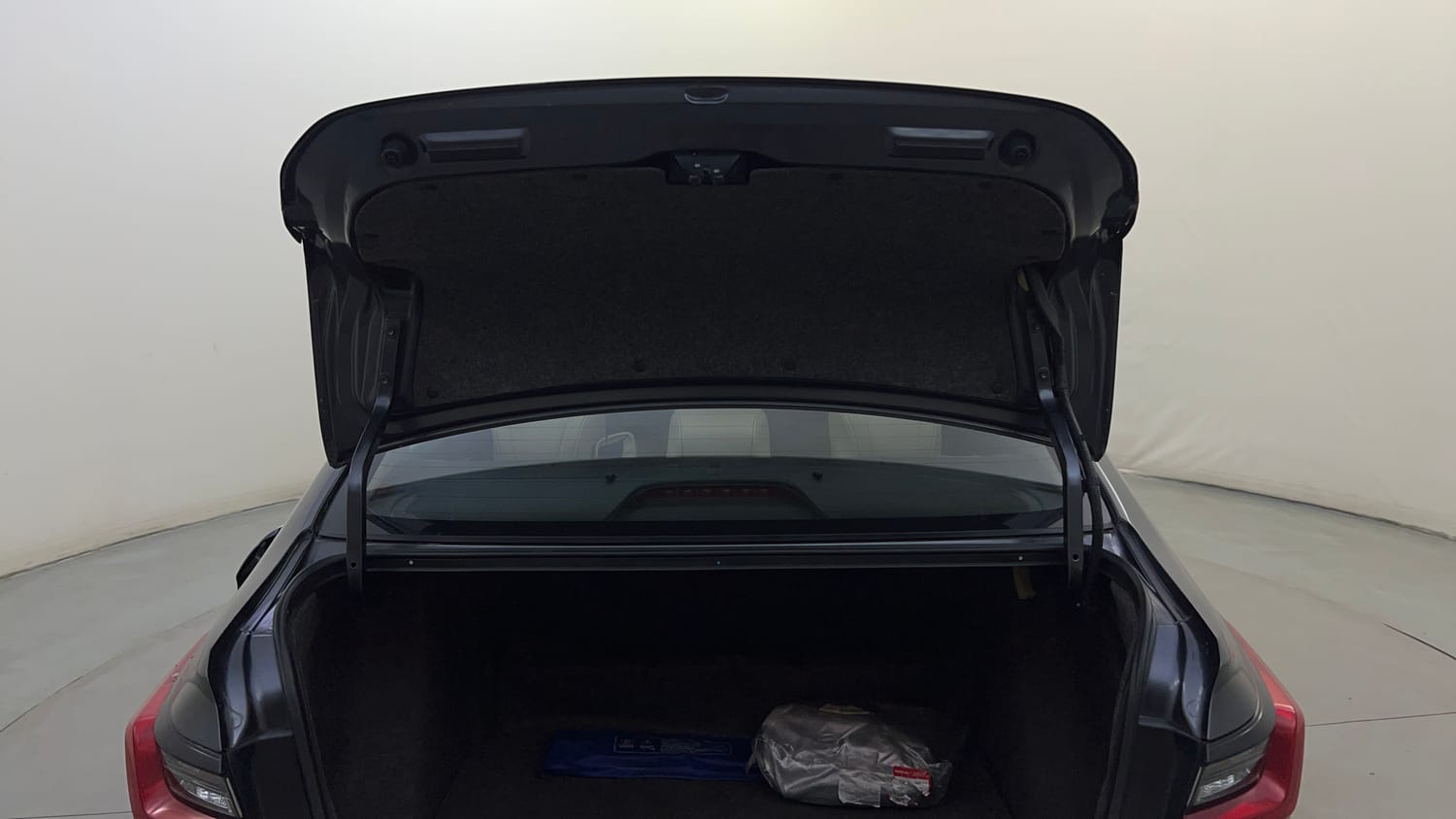 Used 2022 Honda City ZX Petrol Petrol Manual interior DICKY DOOR OPEN VIEW