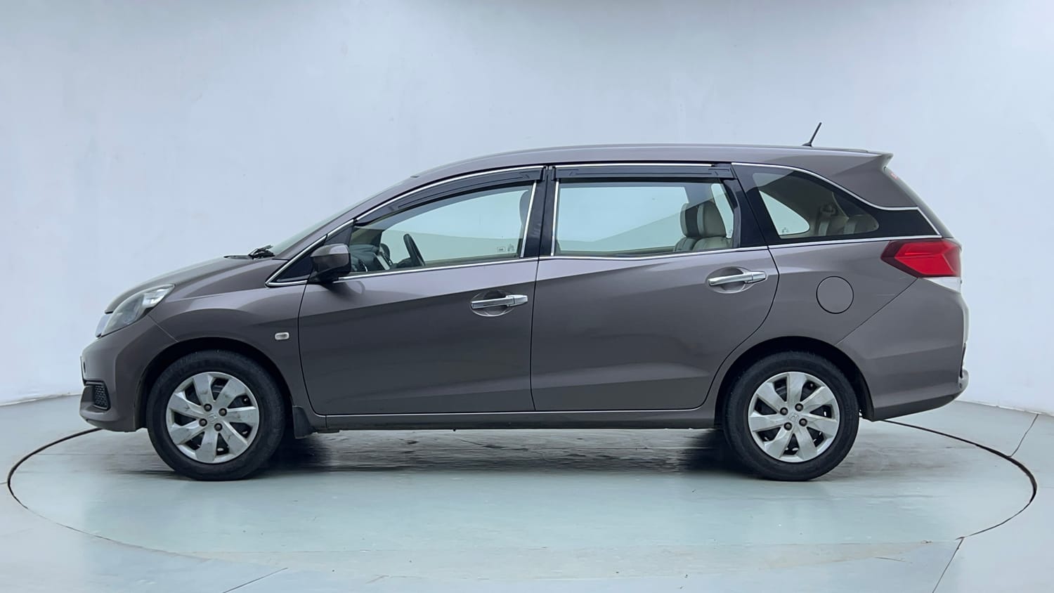 Used 2015 Honda Mobilio S Petrol Petrol Manual exterior LEFT SIDE VIEW
