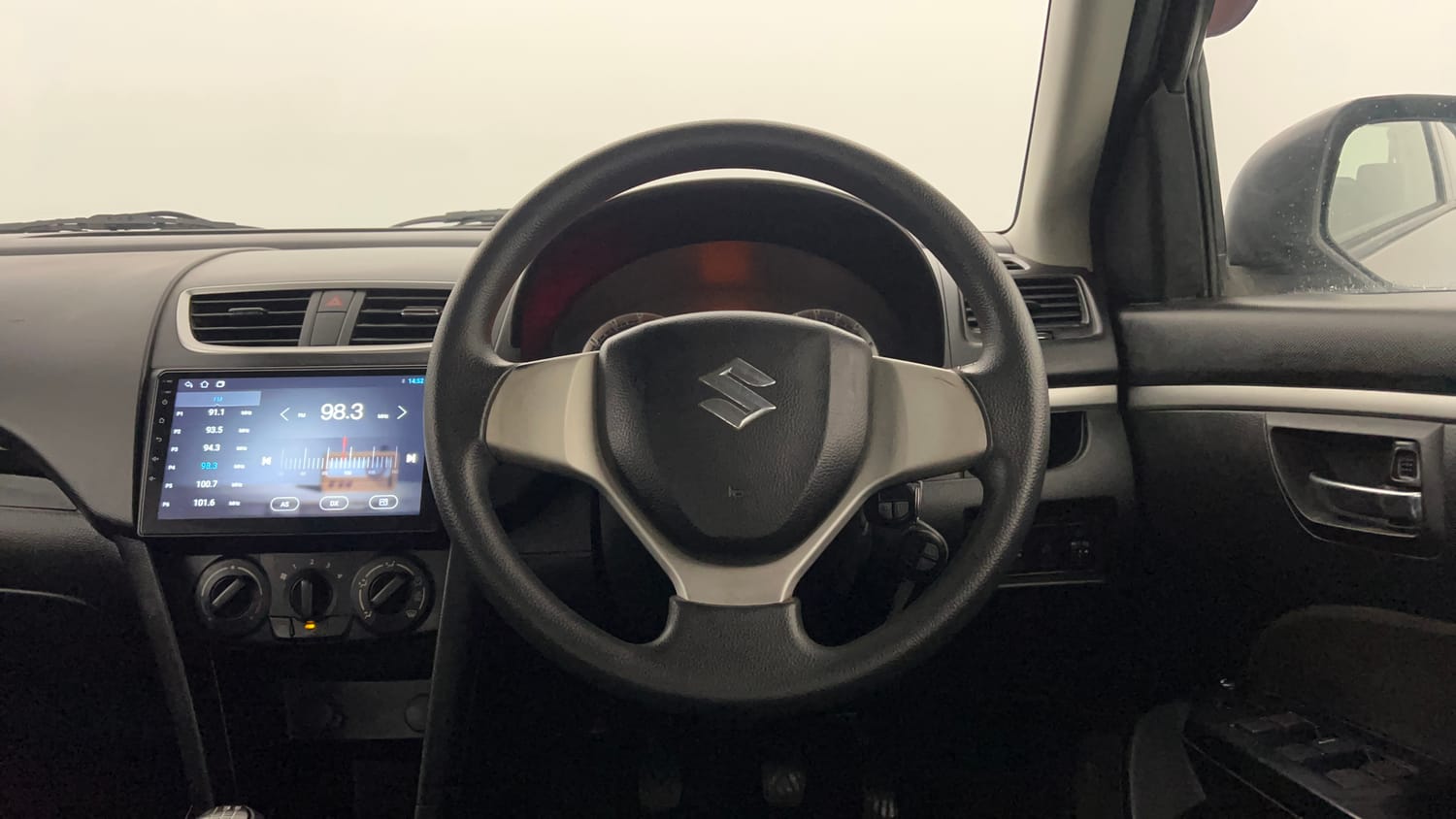 Used 2013 Maruti Suzuki Swift VXi Petrol Manual interior STEERING VIEW