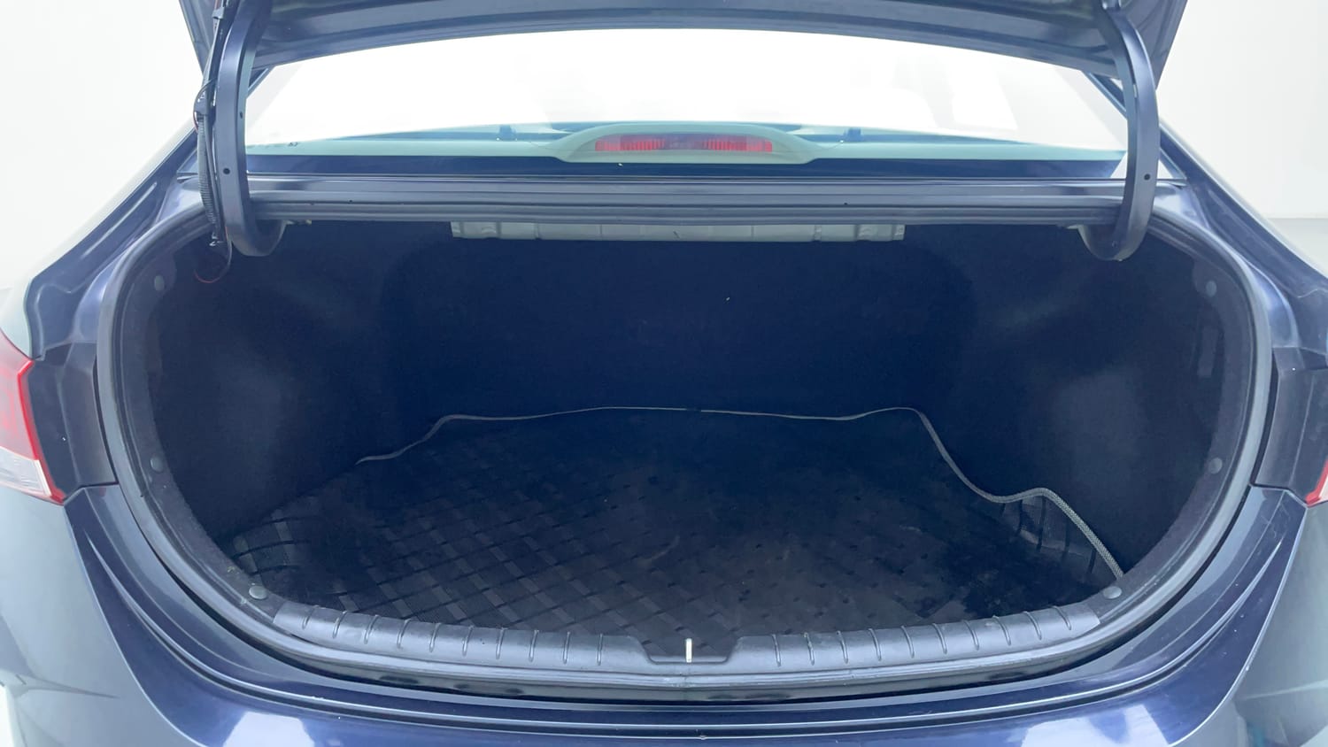 Used 2022 Hyundai Verna SX 1.5 MPi Petrol Manual interior DICKY INSIDE VIEW