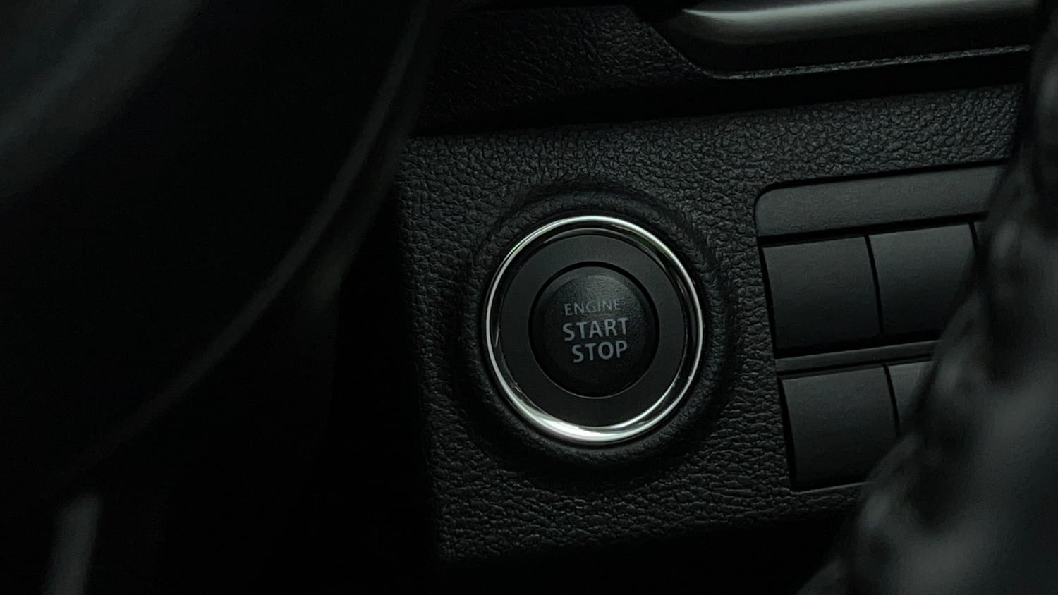 Used 2026 Maruti Suzuki Brezza ZXi AT Petrol Automatic top_features Keyless start