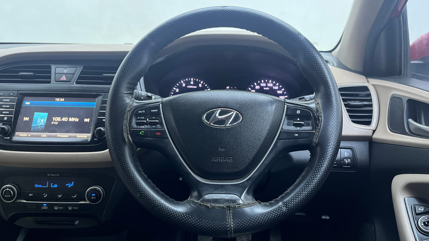 Used 2016 Hyundai Elite i20 Asta 1.2 Petrol Manual interior STEERING VIEW