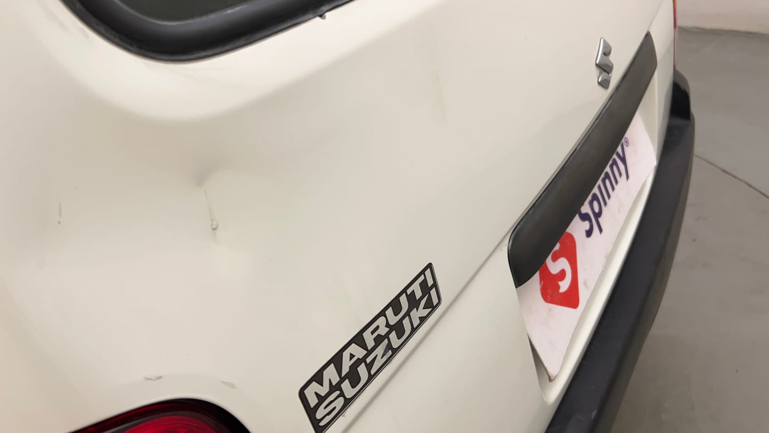 Used 2015 Maruti Suzuki Eeco 5 STR WITH A/C+HTR Petrol Manual dents MINOR SCRATCH