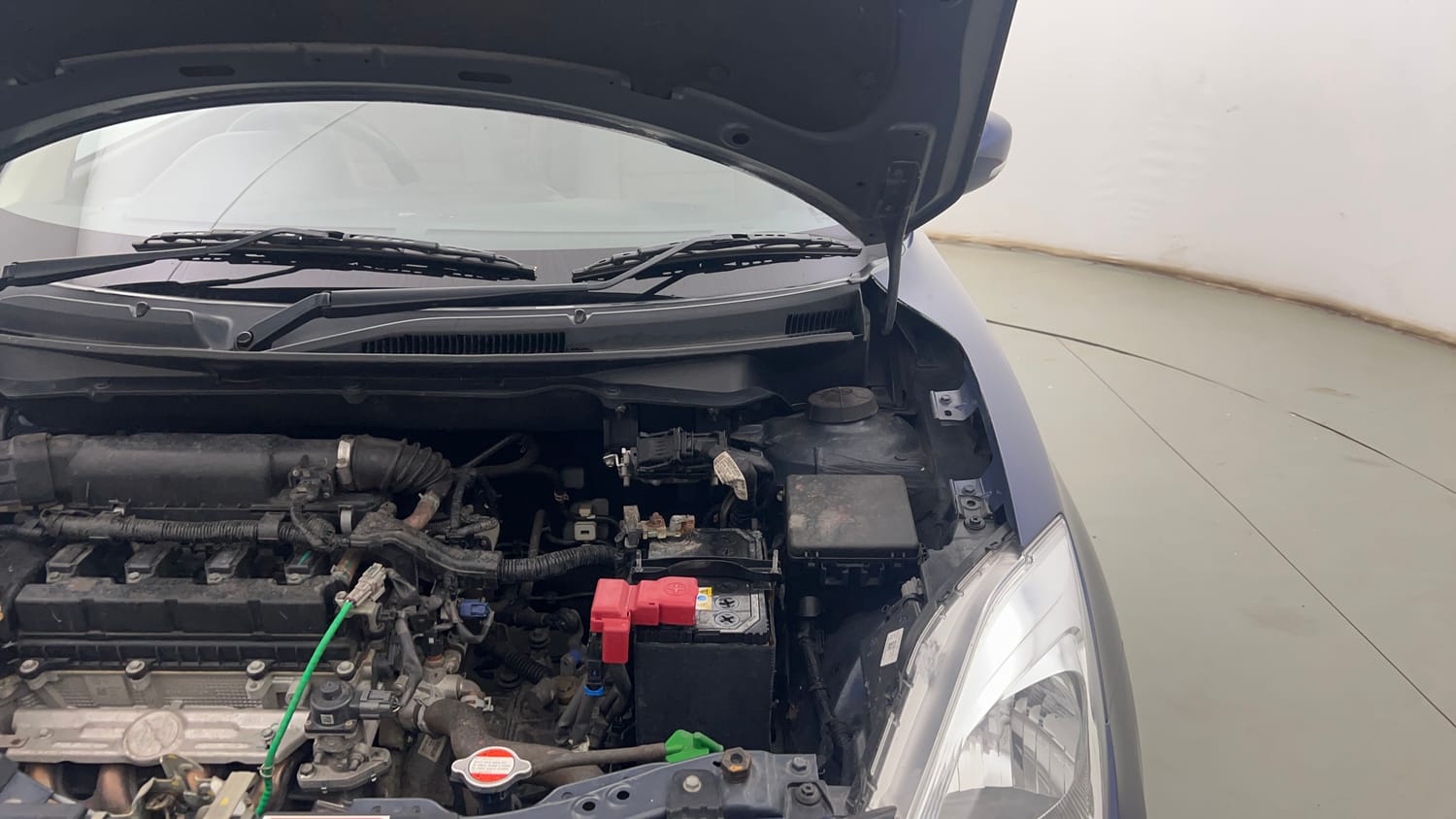 Used 2022 Maruti Suzuki Dzire VXi Petrol Manual engine ENGINE LEFT SIDE HINGE & APRON VIEW