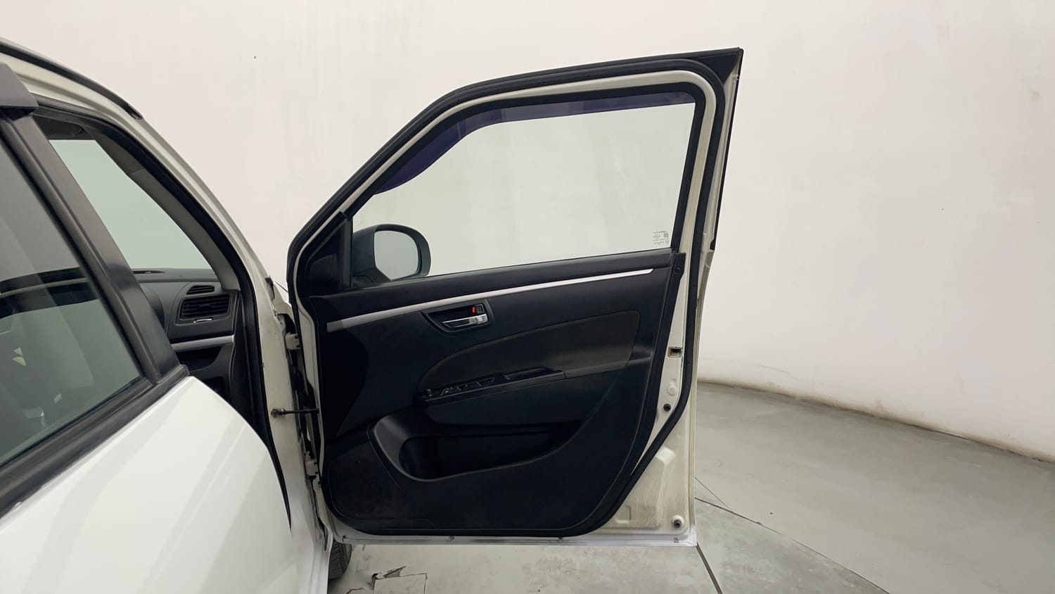 Used 2014 Maruti Suzuki Swift ZDi Diesel Manual interior RIGHT FRONT DOOR OPEN VIEW
