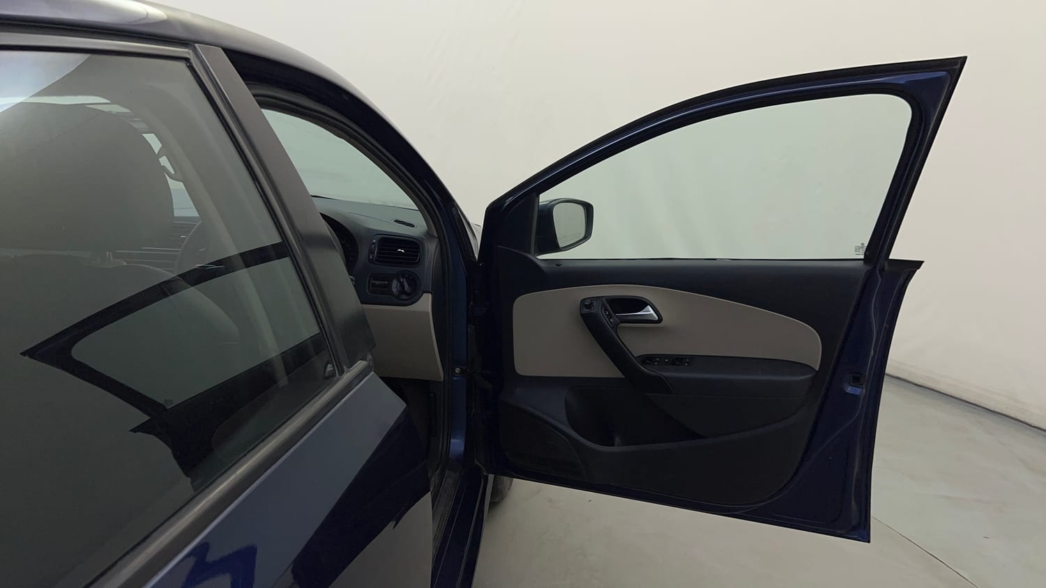 Used 2013 Volkswagen Polo Comfortline 1.2L (P) Petrol Manual interior RIGHT FRONT DOOR OPEN VIEW