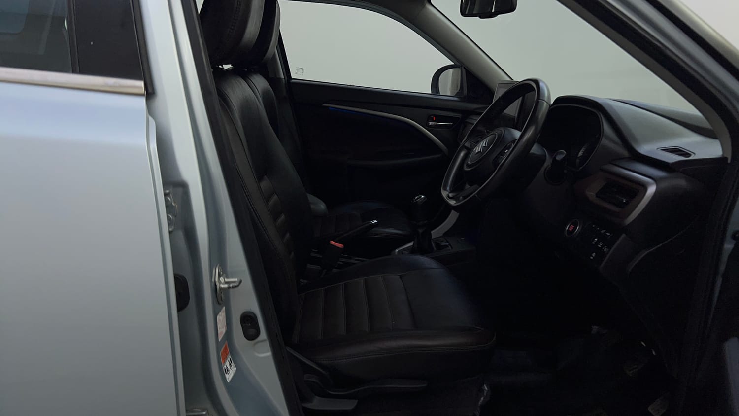 Used 2022 Maruti Suzuki Brezza ZXi Plus Petrol Manual interior RIGHT SIDE FRONT DOOR CABIN VIEW