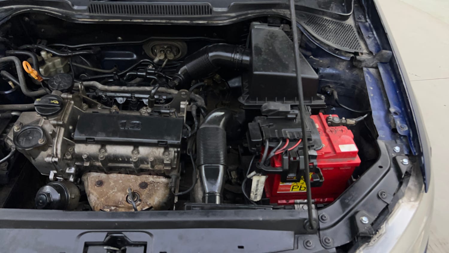 Used 2013 Volkswagen Polo Comfortline 1.2L (P) Petrol Manual engine ENGINE LEFT SIDE VIEW