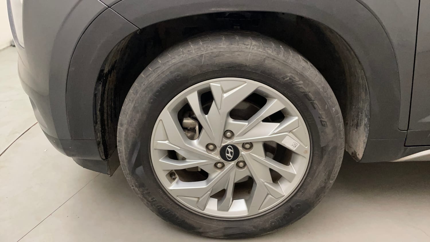 Used 2023 Hyundai Creta SX 1.5 Petrol IVT Petrol Automatic tyres LEFT FRONT TYRE RIM VIEW