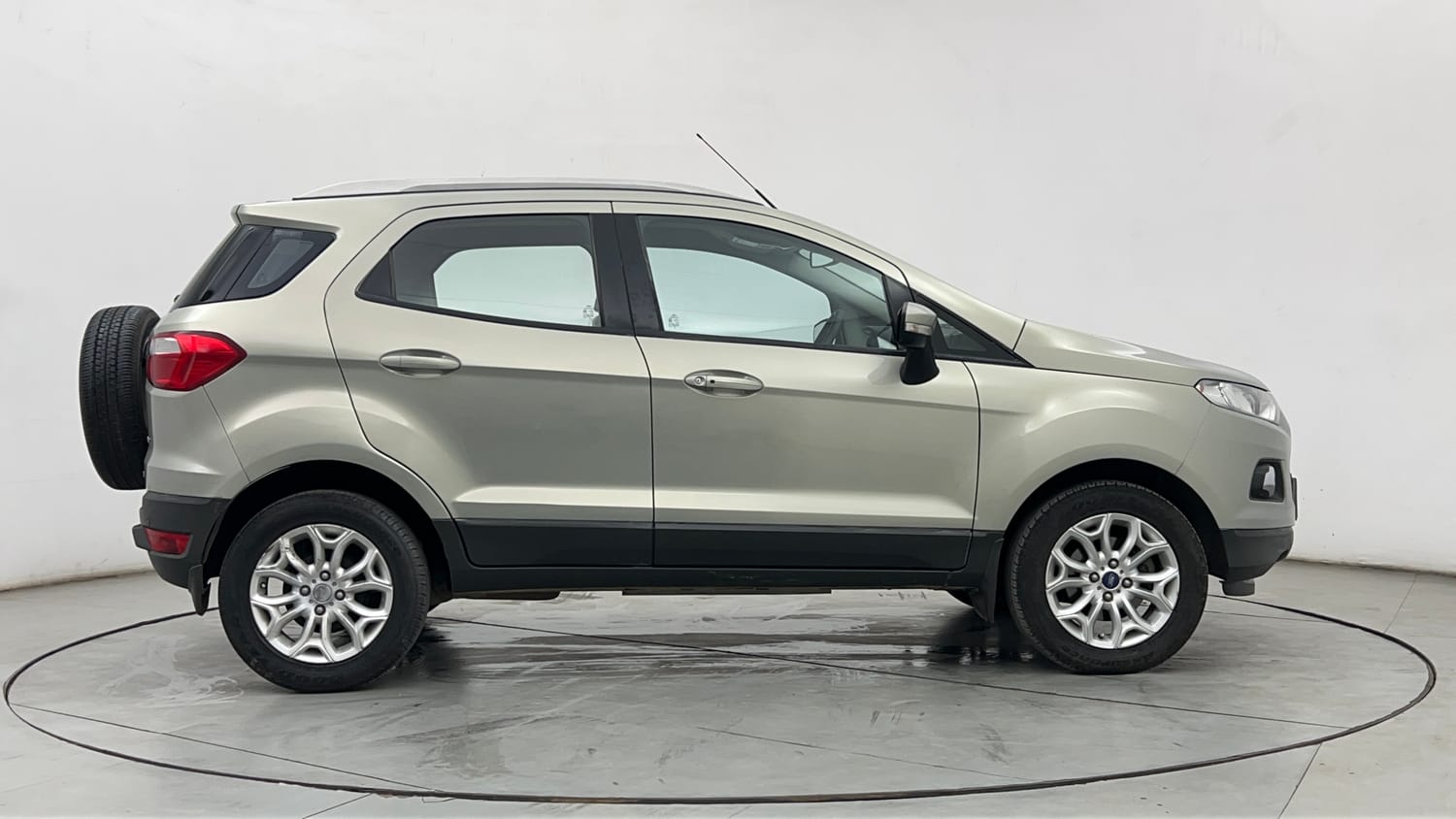Used 2016 Ford EcoSport Titanium+ 1.0L EcoBoost Petrol Manual exterior RIGHT SIDE VIEW