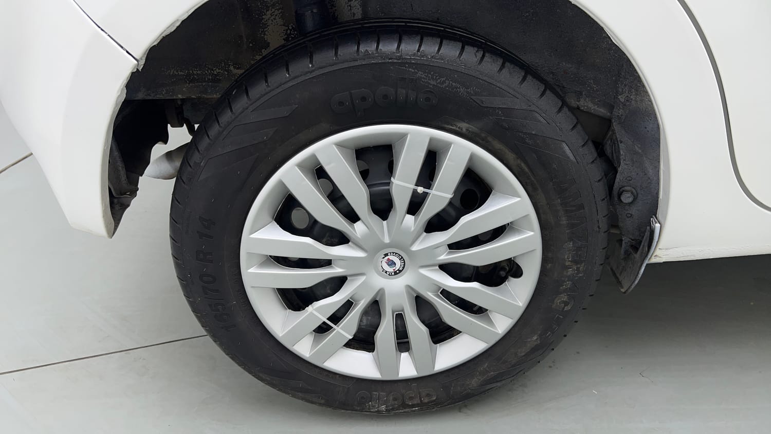 Used 2019 Maruti Suzuki Wagon R VXi 1.2 Petrol Manual tyres RIGHT REAR TYRE RIM VIEW
