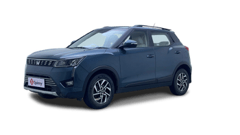 Used 2023 Mahindra XUV 300 W8 (O) 1.5 Diesel AMT Diesel Automatic Image