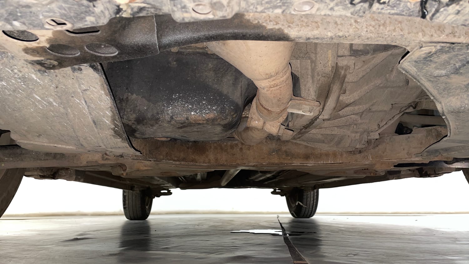 Used 2014 Maruti Suzuki Swift ZDi Diesel Manual extra FRONT LEFT UNDERBODY VIEW