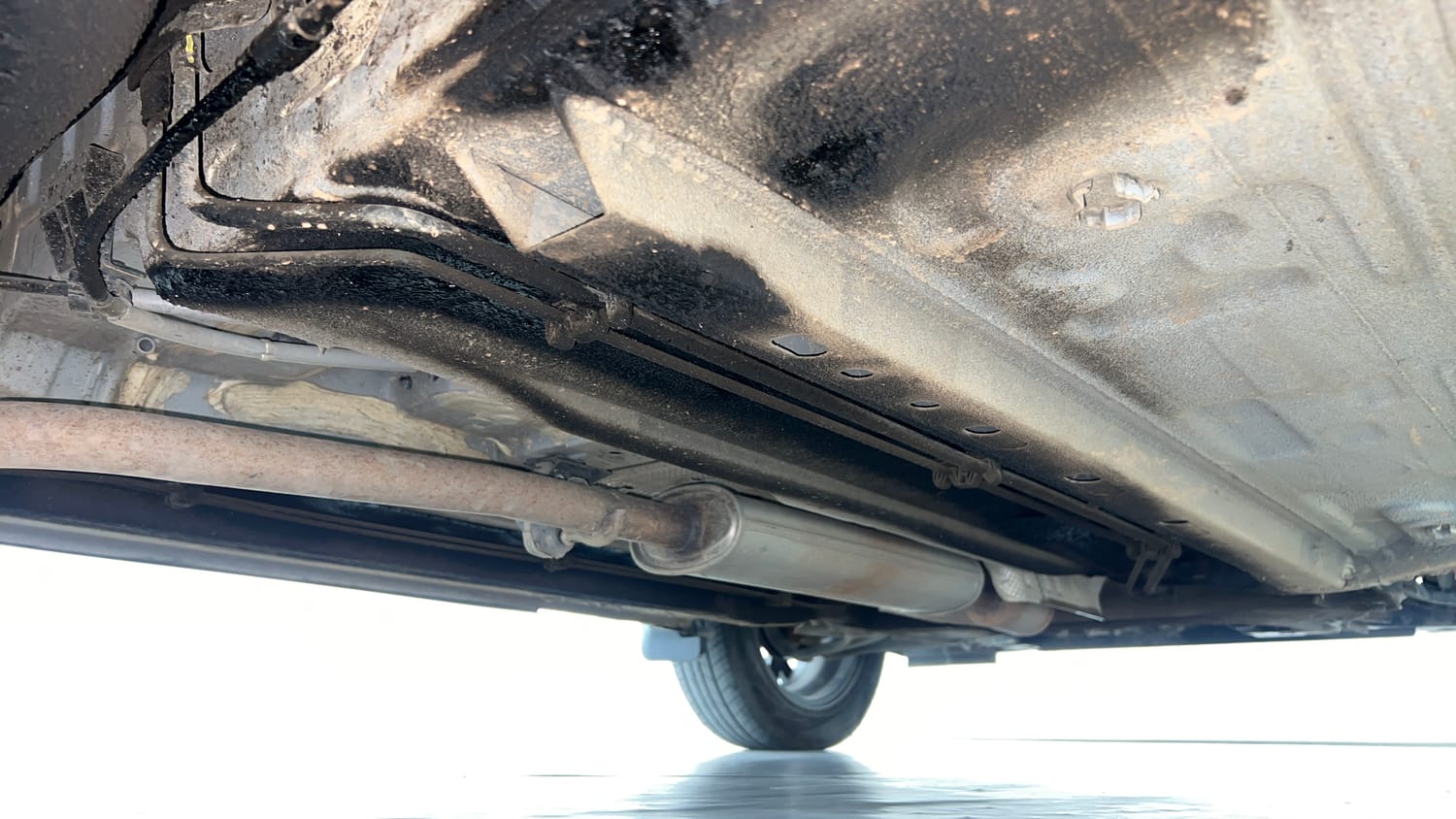 Used 2024 Nissan Magnite XV Turbo Petrol Manual extra REAR RIGHT UNDERBODY VIEW
