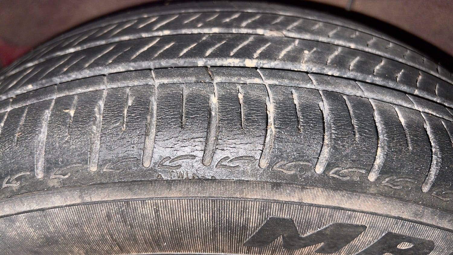 Used 2023 Hyundai Grand i10 Nios Asta 1.2 Kappa VTVT Petrol Manual tyres RIGHT REAR TYRE TREAD VIEW