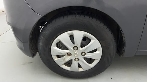 Used 2013 Hyundai i10 Sportz 1.2 Kappa2 Petrol Manual tyres LEFT FRONT TYRE RIM VIEW