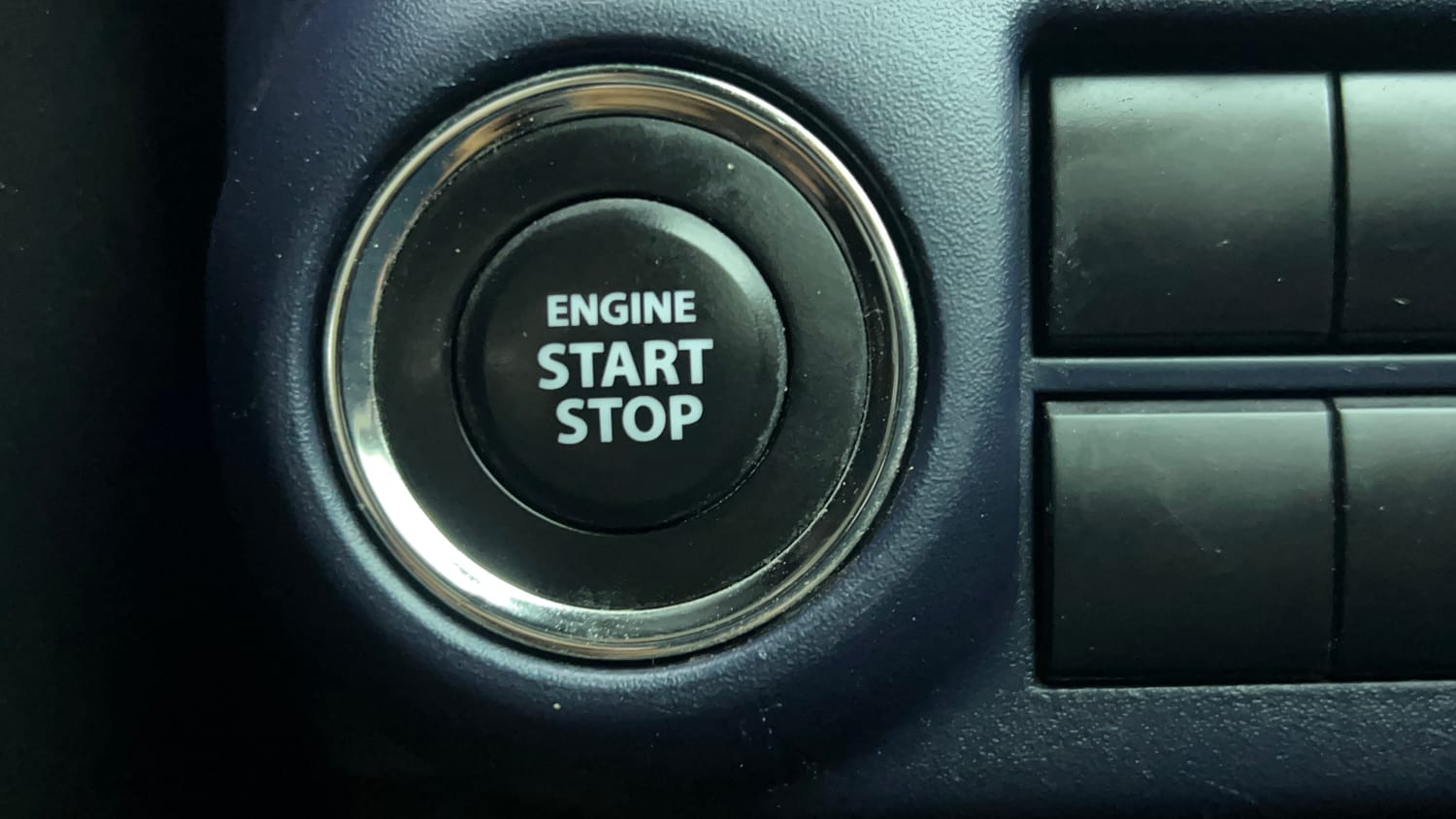 Used 2023 Maruti Suzuki Baleno Alpha AGS Petrol Automatic top_features Keyless start