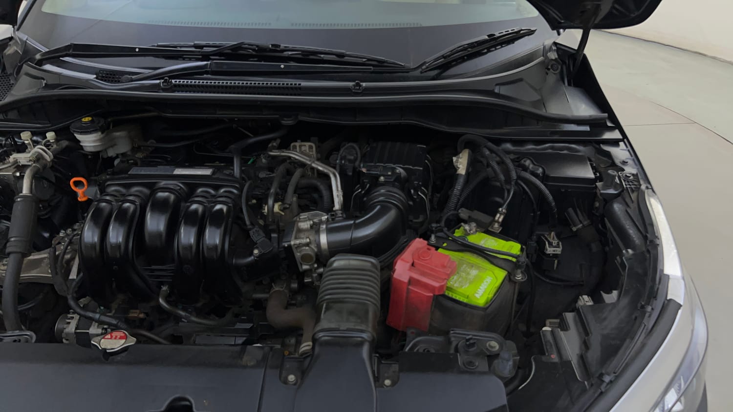 Used 2022 Honda City ZX Petrol Petrol Manual engine ENGINE LEFT SIDE HINGE & APRON VIEW