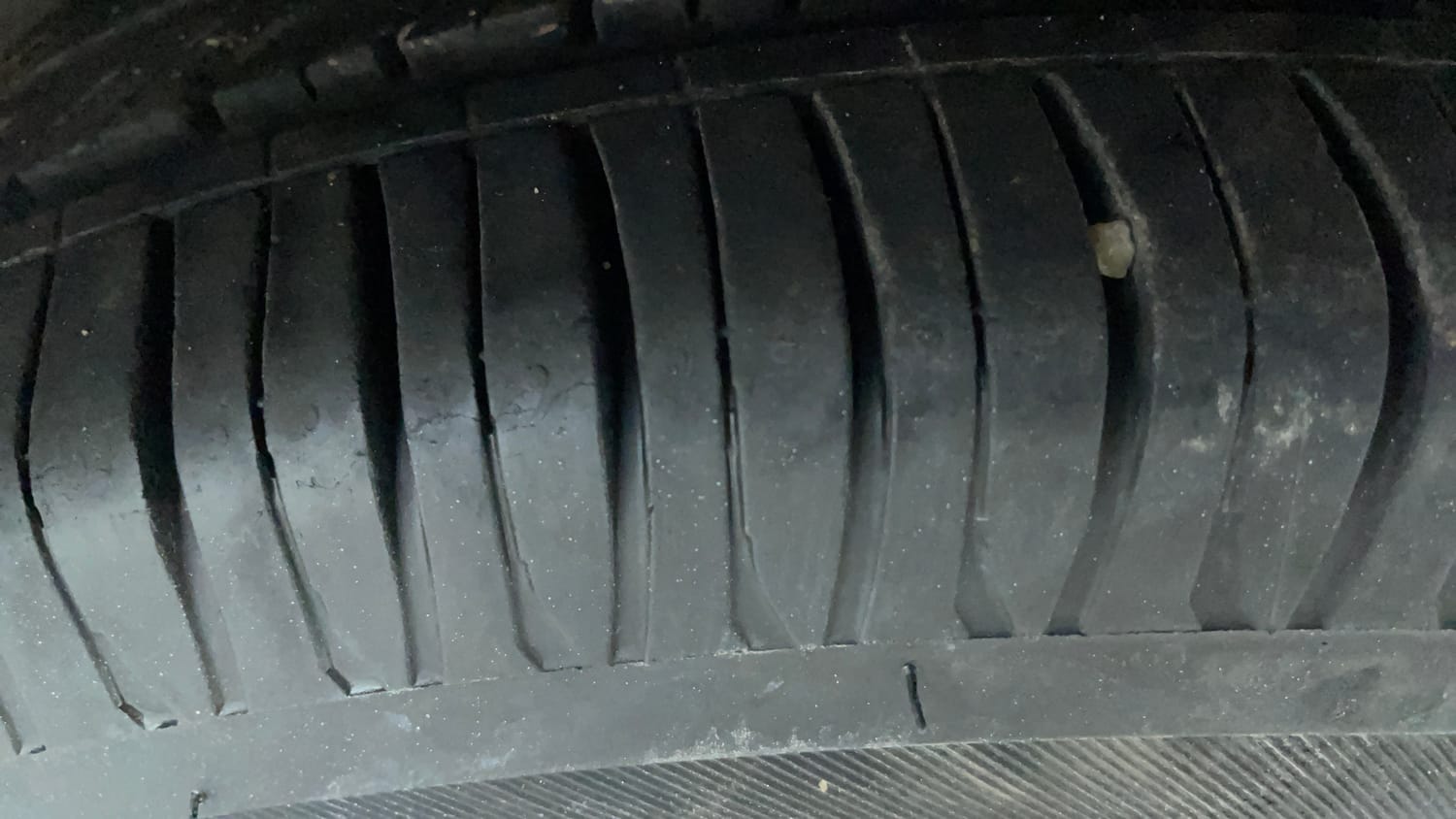 Used 2014 Hyundai Xcent S 1.2 Petrol Manual tyres RIGHT FRONT TYRE TREAD VIEW