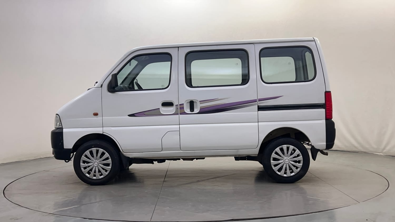 Used 2015 Maruti Suzuki Eeco 5 STR WITH A/C+HTR Petrol Manual exterior LEFT SIDE VIEW