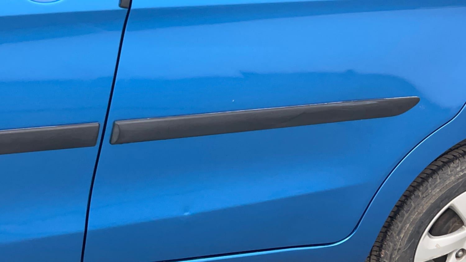 Used 2017 Maruti Suzuki Celerio ZXi Opt Petrol Manual dents MINOR DENT