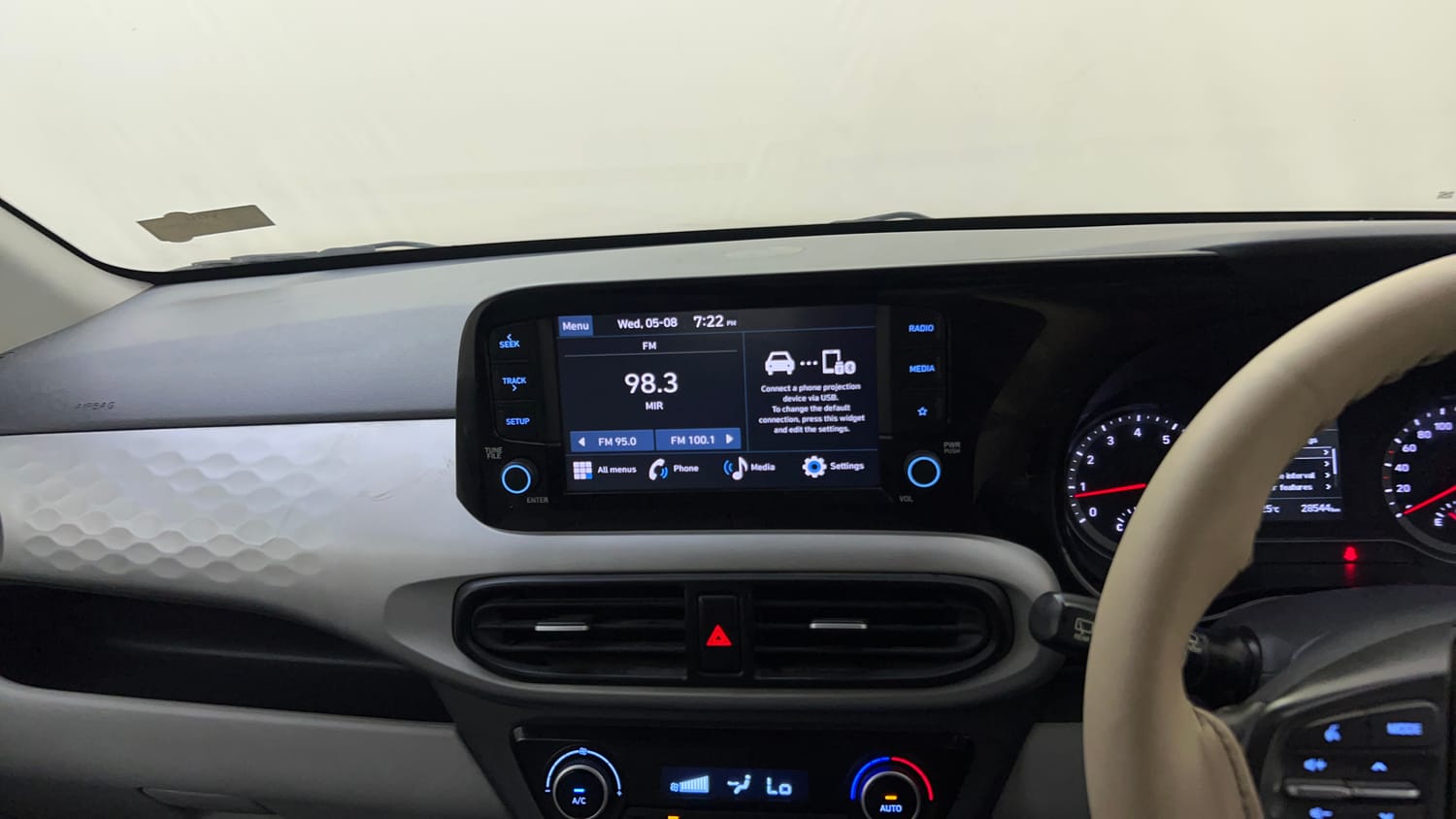 Used 2023 Hyundai Grand i10 Nios Asta 1.2 Kappa VTVT Petrol Manual top_features Integrated (in-dash) music system