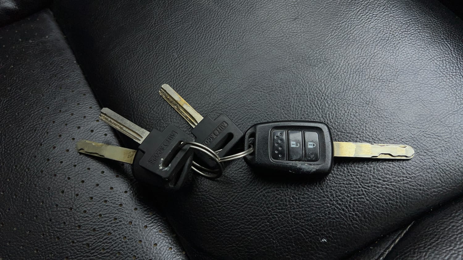 Used 2017 Honda WR-V VX MT Petrol Petrol Manual extra CAR KEY VIEW