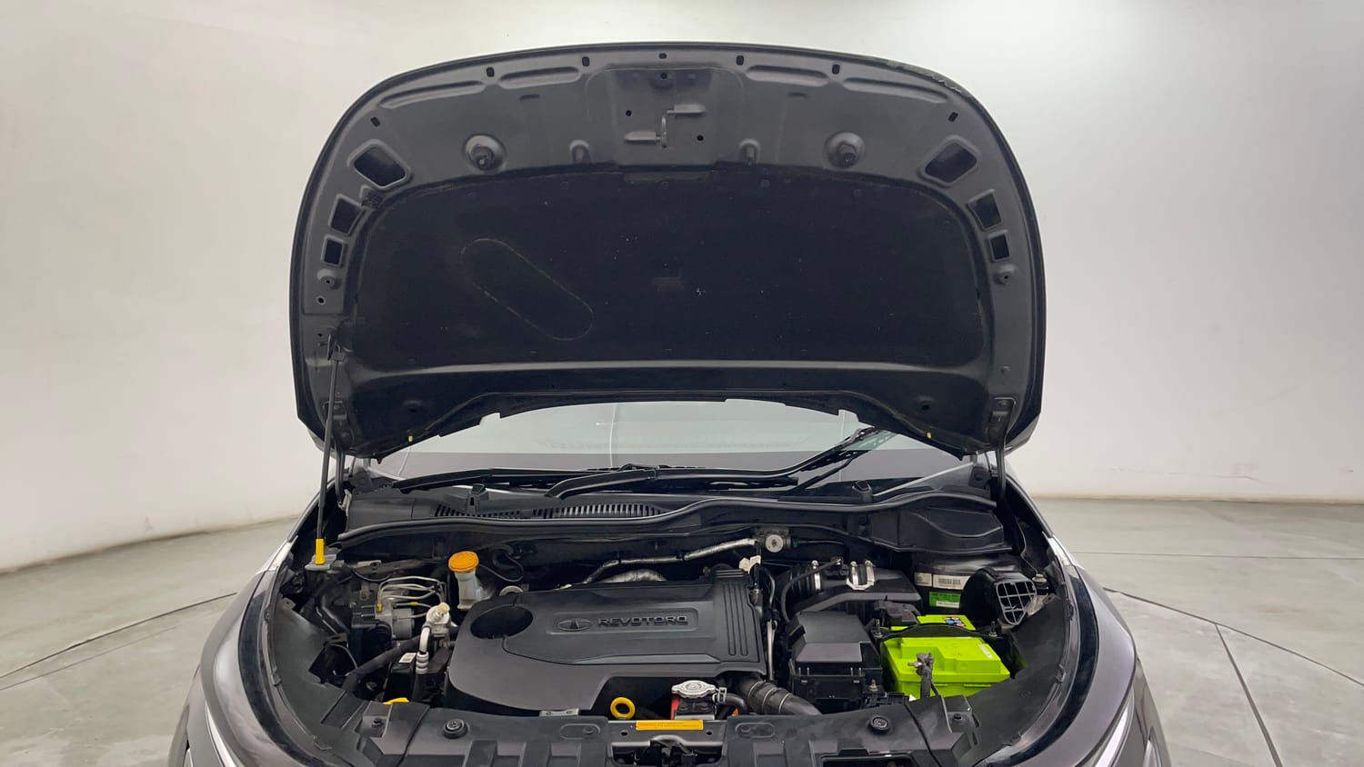 Used 2022 Tata Altroz XT Diesel Diesel Manual engine ENGINE & BONNET OPEN FRONT VIEW